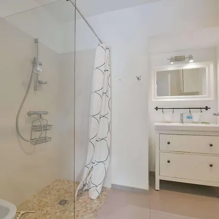 Maison 10pers A 100m Du